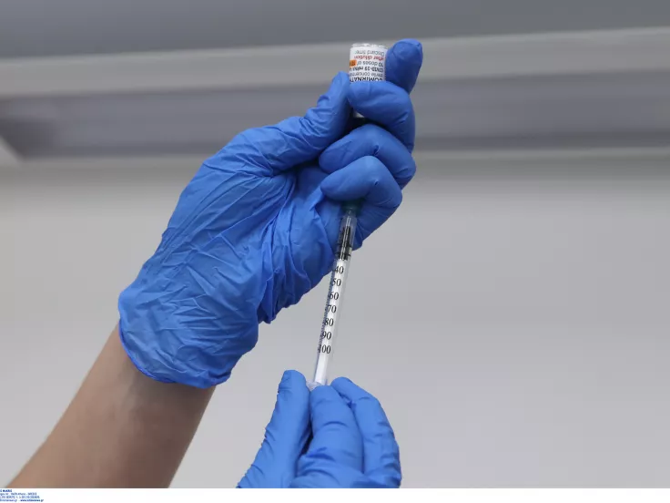 Αποσύρεται παγκόσμια το εμβόλιο της AstraΖeneca κατά του κορονοϊού