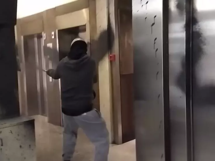 Επίθεση Ρουβίκωνα στη ΣΤΑΣΥ