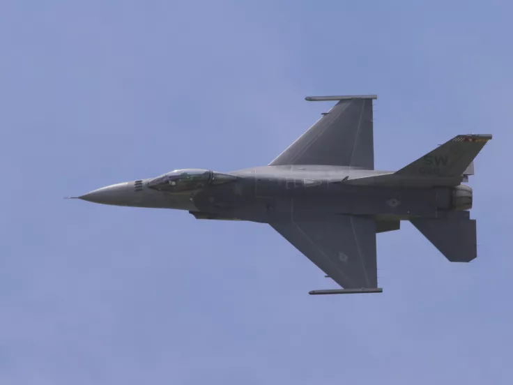 f-16