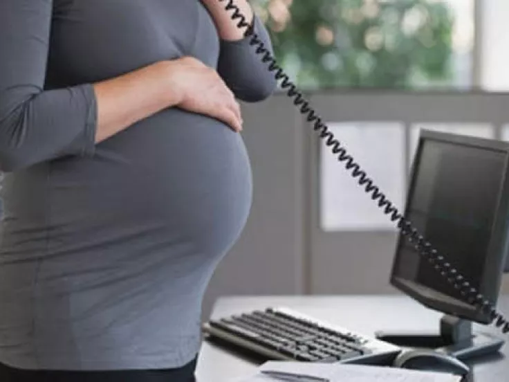Δημόσιο: Οι παροχές μητρότητας σε ειδικές κατηγορίες εργαζομένων