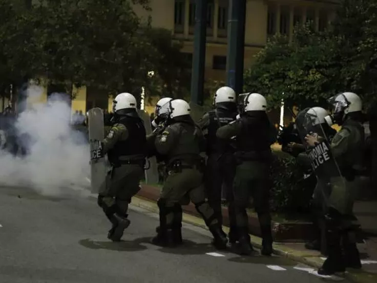entaseis athina roma sigkentrosi