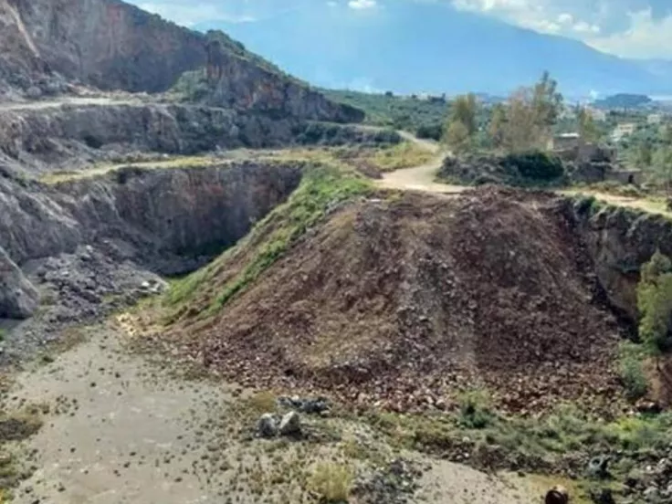 Νεκρό ζευγάρι εντοπίστηκε σε παλιό λατομείο