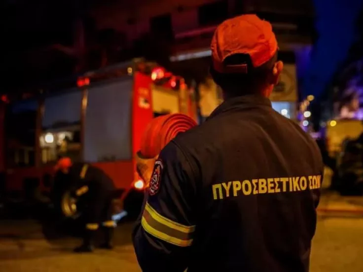 Φωτιά σε διαμέρισμα στο Γκύζη - Πυροσβέστες βρήκαν άνθρωπο νεκρό