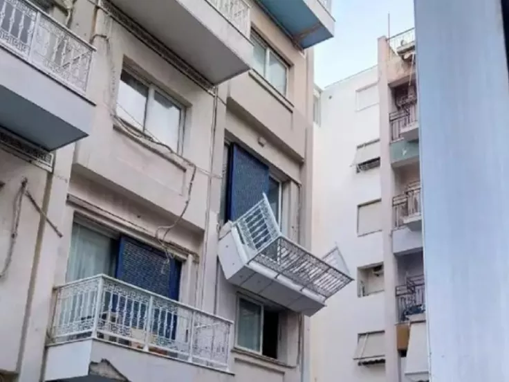 μπαλκόνι- ξενοδοχείο 