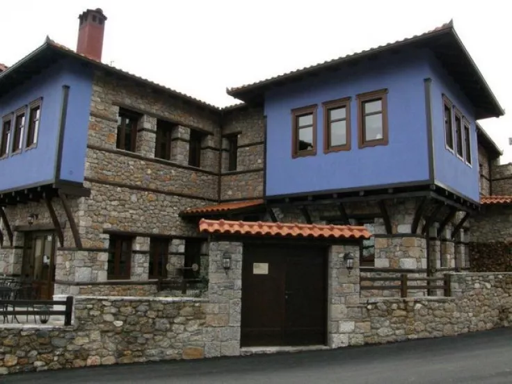 efa-pierias.jpg