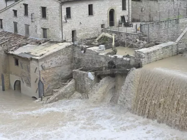 italy-floods3_ape.jpg