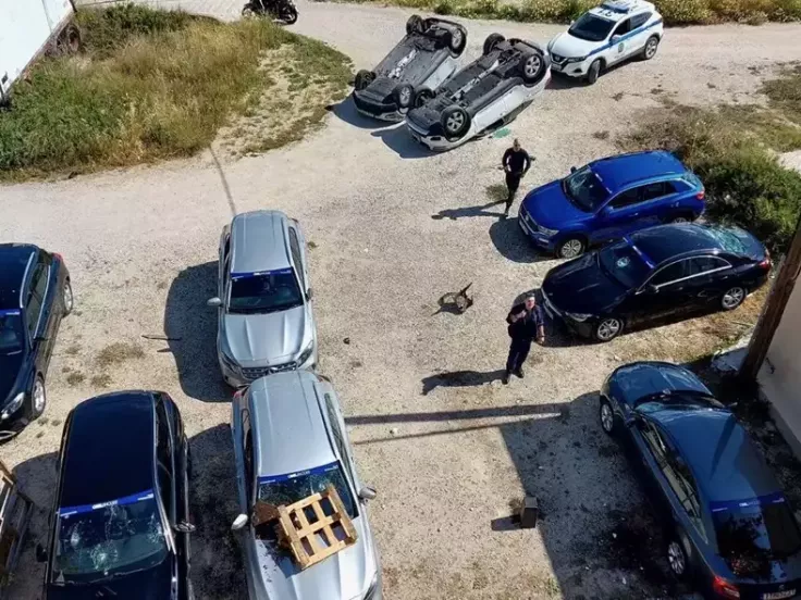 Οδηγοί ταξί εναντιώνονται στην εμφάνιση της Uber στη Ρόδο - Η εταιρεία λέει πως προκάλεσαν φθορές σε οχήματά της (rodiaki.gr)