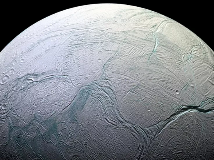 Επιστήμη-Διάστημα: Ο υπόγειος ωκεανός του Εγκέλαδου, του φεγγαριού του Κρόνου, περιέχει ένα βασικό δομικό στοιχείο για τη ζωή