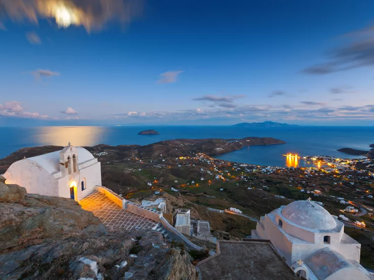 Θερινή σεζόν: Ζητείται μάγειρας για beach bar στη Σέριφο με μισθό 1.600€
