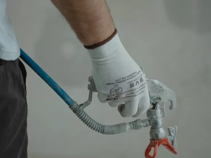 Ζητούνται υδραυλικοί από την BathroomExpert με μισθό 2.000€
