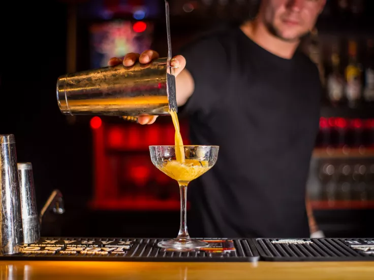 barman-bartender.jpg