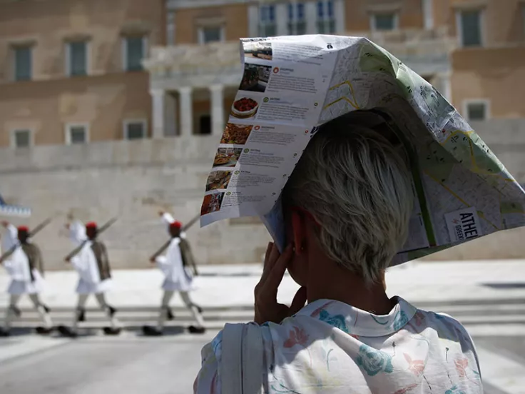 Καύσωνας «Κλέων»: Καμίνι σήμερα η χώρα – Τι θα παραμείνει κλειστό