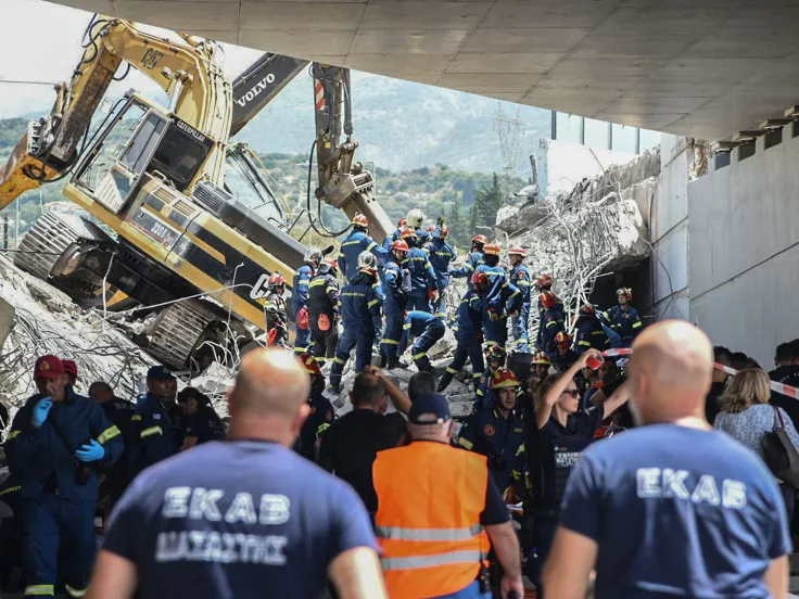Τραγωδία στην Πάτρα: Ο Δήμος και το Εργατικό Κέντρο Πάτρας σε 24ωρη απεργία με αφορμή το εργατικό δυστύχημα σε γέφυρα