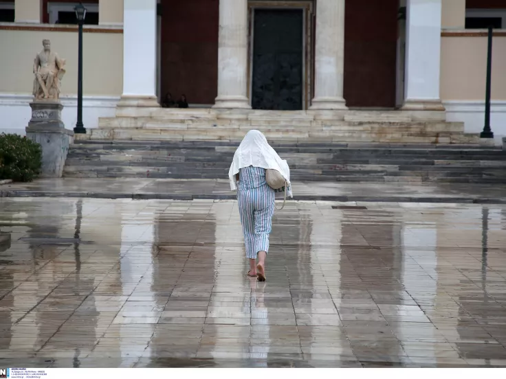 Κακοκαιρία Elias: Σφοδρές καταιγίδες στη χώρα - Μήνυμα από το 112 στην Αττική