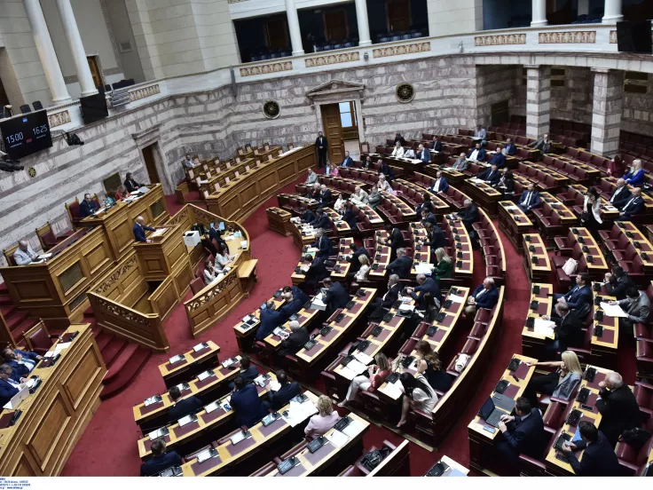 Βουλή: Στην Ολομέλεια για συζήτηση και ψήφιση το σχέδιο νόμου για την ενίσχυση της δημόσιας υγείας