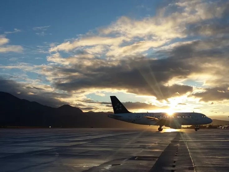 aerodromio-airport-aeroplano-ptiseis.jpg