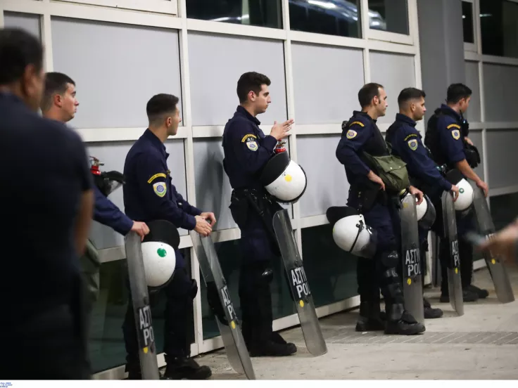 Αστυνόμευση έξω από γήπεδο