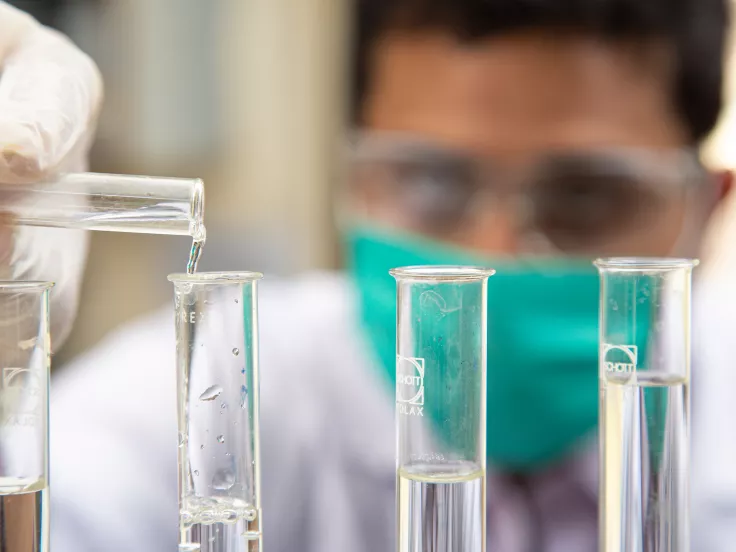 ergastirio-lab-farmaka.jpg