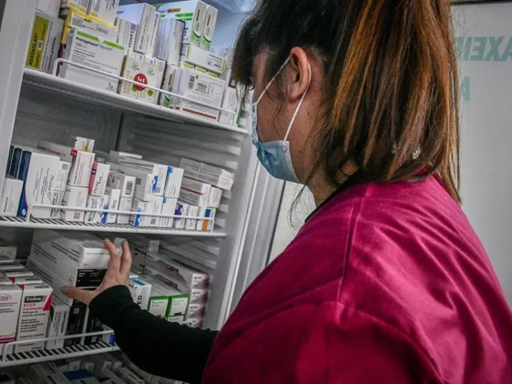 Ελλείψεις φαρμάκων: «Πονοκέφαλος» ενόψει της αύξησης περιστατικών γρίπης και covid - Πότε έρχεται νέο app για τα κινητά