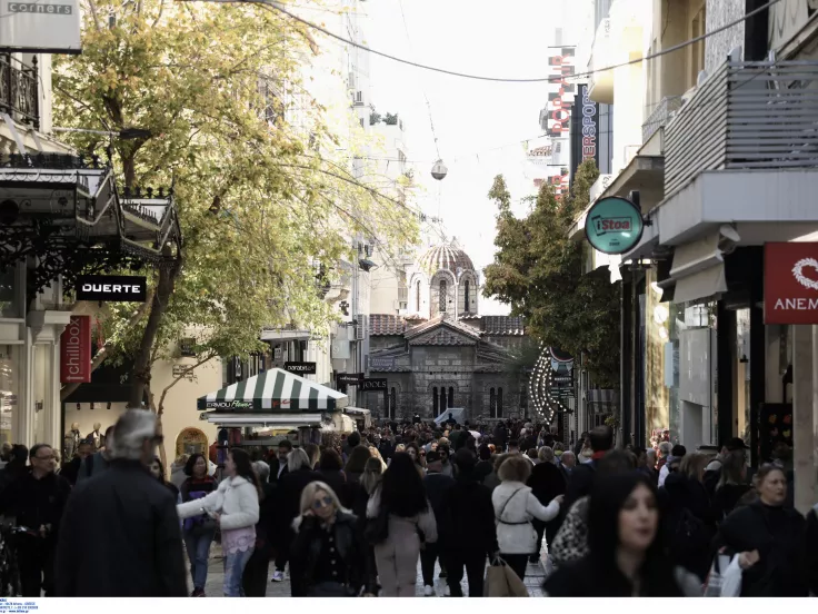 Σε ισχύ το εορταστικό ωράριο- Ανοιχτά καταστήματα και την Κυριακή   Πηγή: Reporter.gr