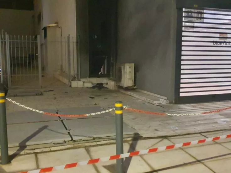 Εμπρηστική επίθεση στον Πειραιά