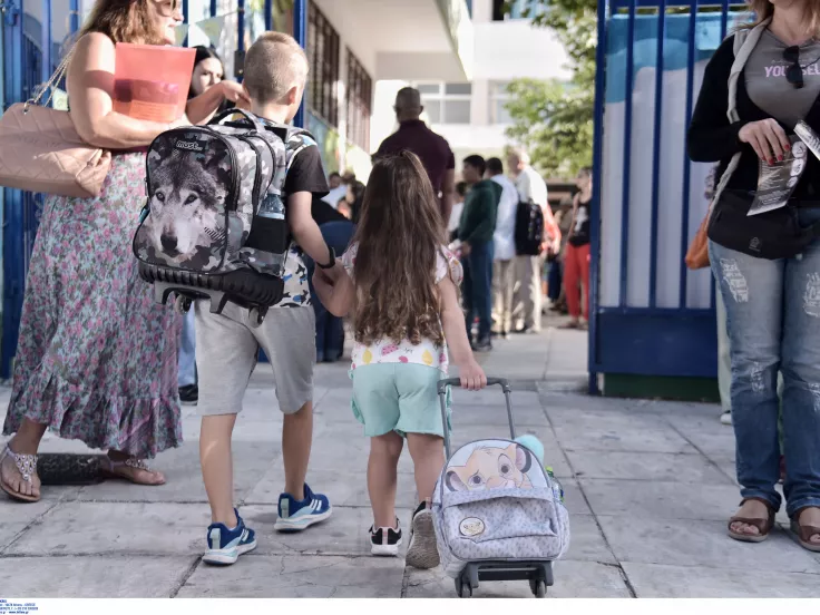 Σχολεία: Οι συστάσεις για ασφαλή επιστροφή στα θρανία λόγω covid και ιώσεων – Τι θα γίνει με τις απουσίες