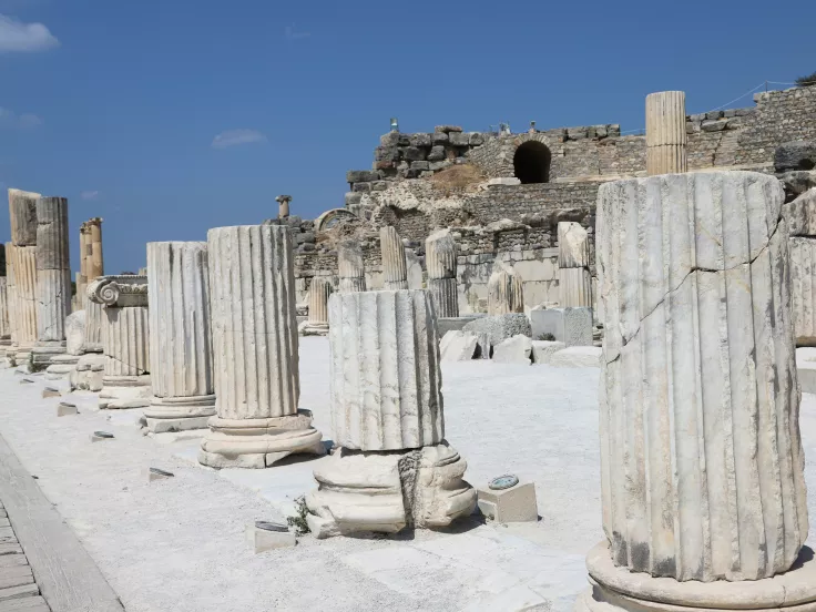 Θέσεις εργασίας και προσλήψεις