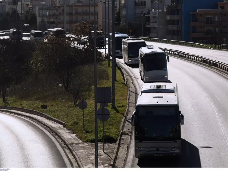 τουριστικά λεωφορεία