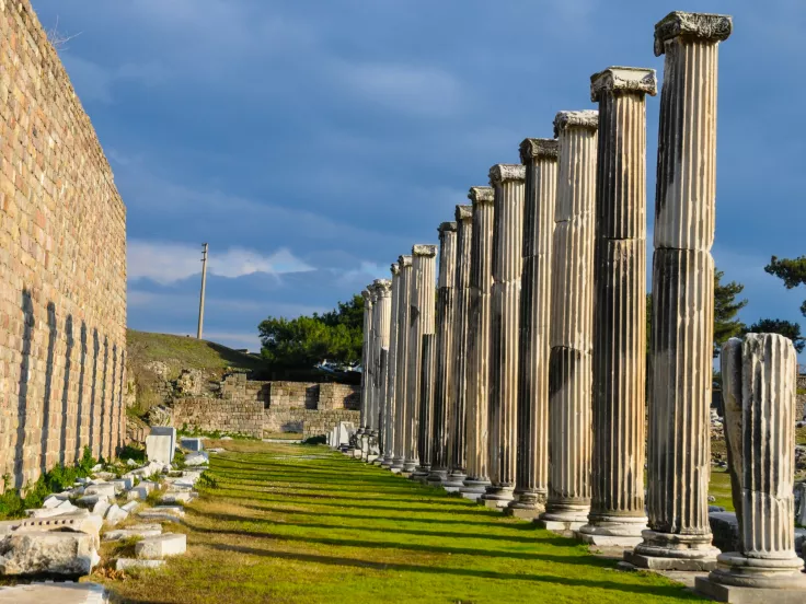 Θέσεις εργασίας και προσλήψεις