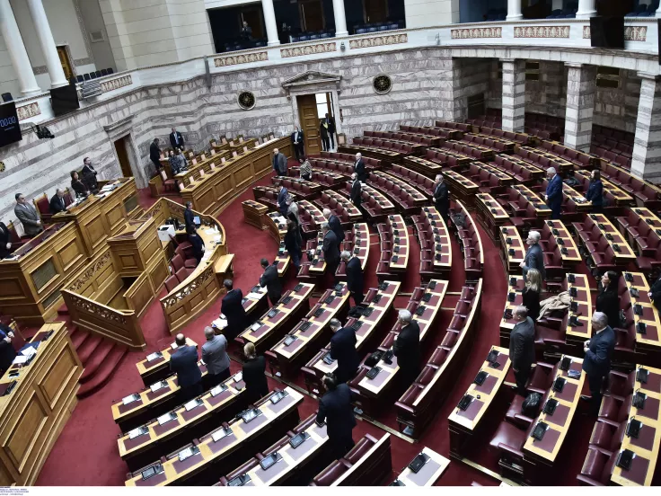 Τίτλοι τέλους στην Εξεταστική για τα Τέμπη, με απουσία Μητσοτάκη