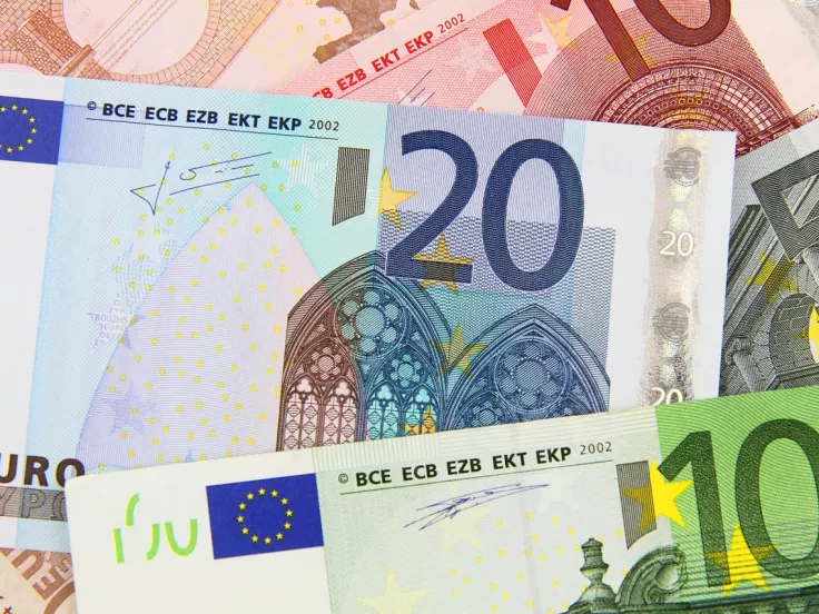 Λεφτά χρήματα, voucher και συντάξεις