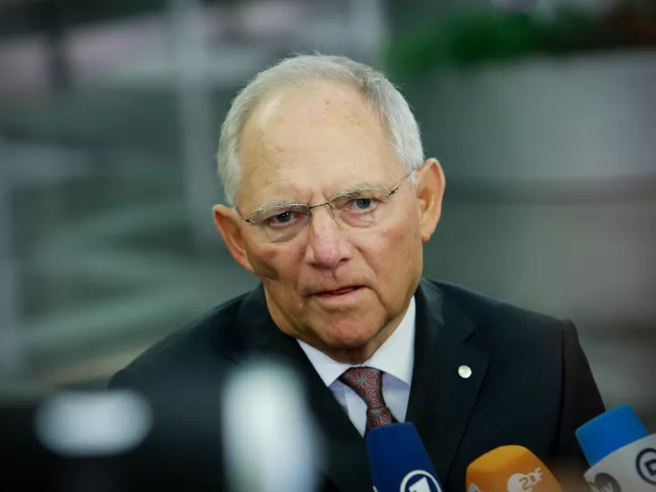 Βεβήλωσαν τον τάφο του Σόιμπλε