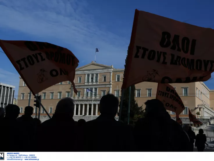 Σε στάσεις εργασίας από σήμερα δάσκαλοι και καθηγητές - Νέο «όχι» την αξιολόγηση