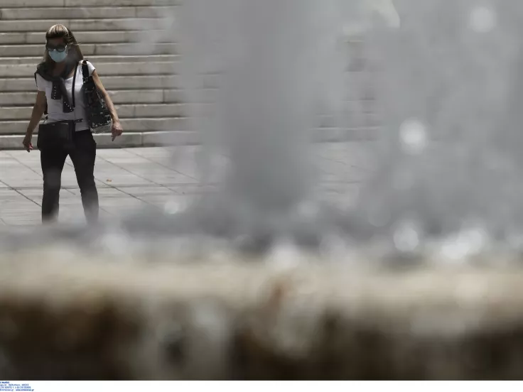 «Βράζει» η χώρα από τον καύσωνα: Στους 42°C το θερμόμετρο
