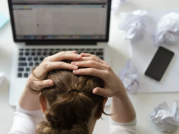 Burnout: Επτά σημάδια που δείχνουν ότι «κάψατε» το μυαλό σας