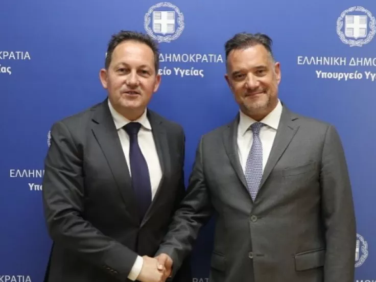 Νέο λουκ Άδωνι Γεωργιάδη - Υποβλήθηκε σε μεταμόσχευση μαλλιών