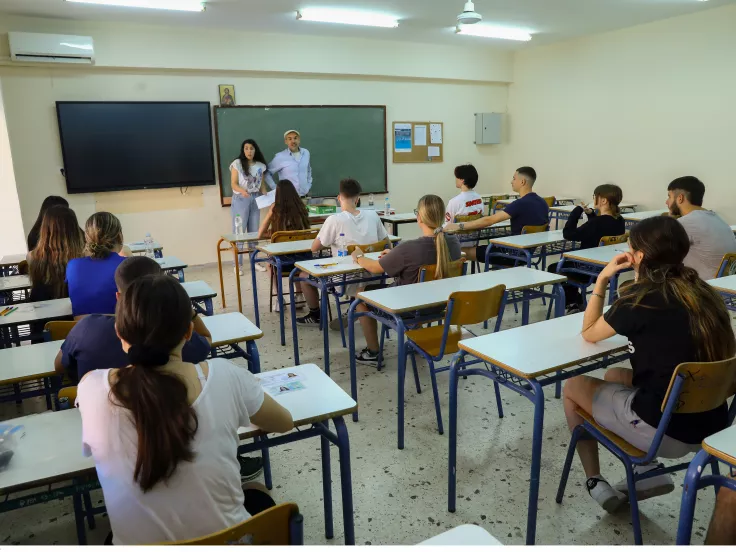 Πανελλήνιες και ενδοσχολικές 2025: Οι κρίσιμες ημερομηνίες για γυμνάσια και λύκεια
