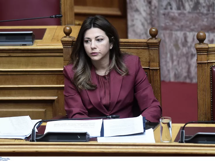 Ζαχαράκη για διαμονή αναπληρωτών: Δε θα δοθεί λύση αυτόν τον Σεπτέμβριο