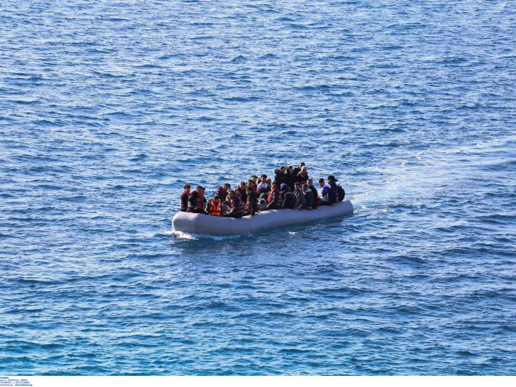 Τραγωδία στη Μάγχη: Νεκροί μητέρα και παιδί σε υπερφορτωμένη λέμβο
