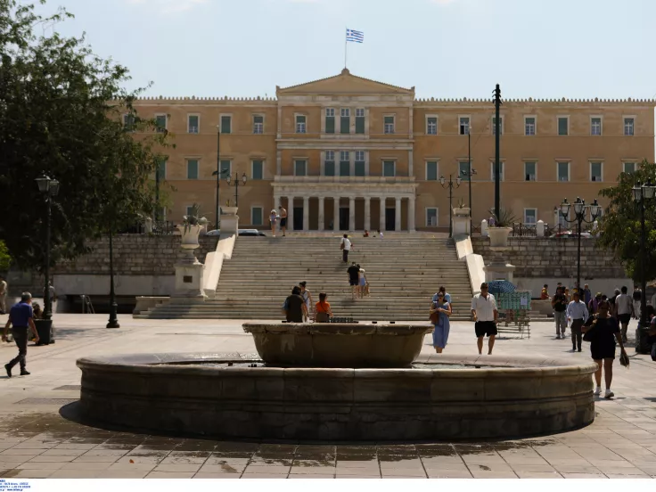 Καιρός: «Εμφανίζεται» ο καύσωνας - Η δυσκολότερη ημέρα για την Αθήνα