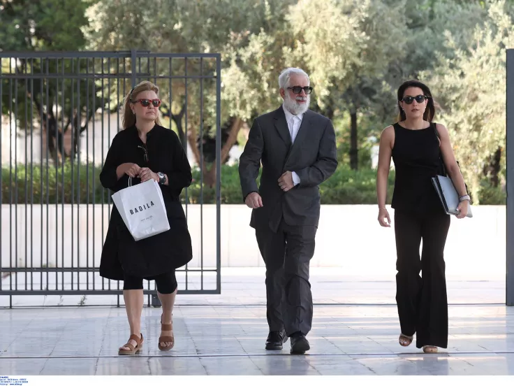 Πέτρος Φιλιππίδης