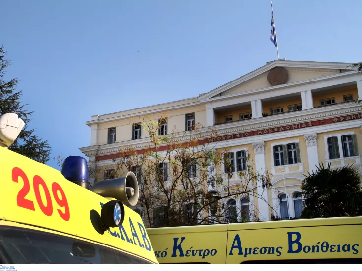EINAΠ: Oι διακομιδές ασθενών να παραμένουν αποκλειστική αρμοδιότητα του κράτους