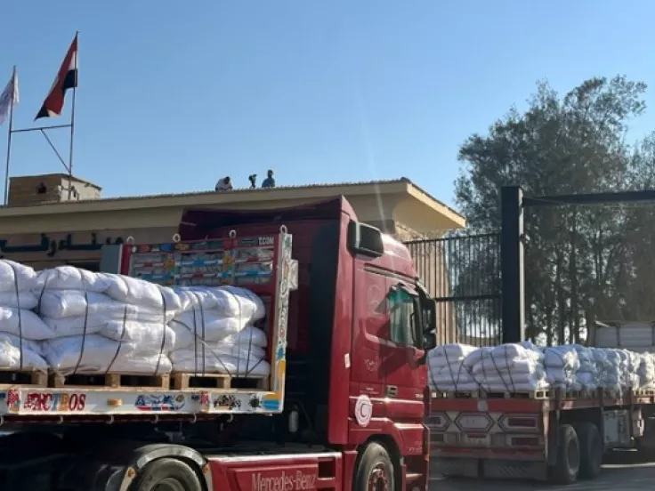 Γάζα: Τα πρώτα φορτηγά με ανθρωπιστική βοήθεια πέρασαν από την Αίγυπτο 