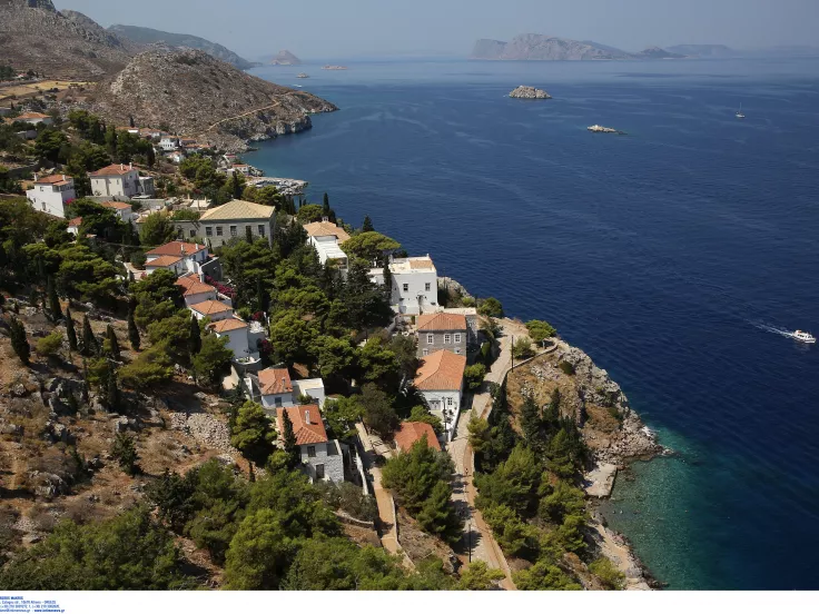 Νησιά: Προσλήψεις χωρίς πτυχίο στον Δήμο Ύδρας