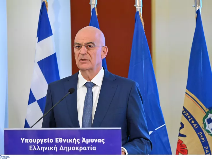 Νομοσχέδιο για τις Ένοπλες Δυνάμεις: Live η παρουσίαση από τον Δένδια