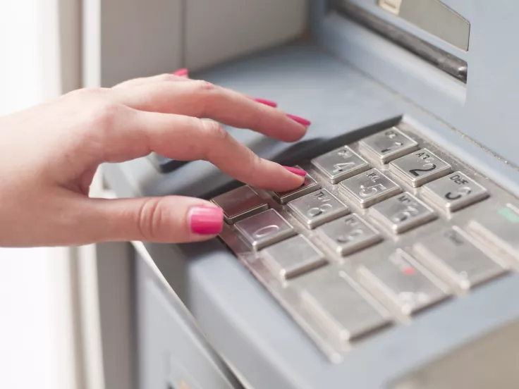 ΔΥΠΑ: Άνοιξε η πλατφόρμα για το ειδικό εποχικό βοήθημα 2025 - Πώς θα το πάρετε