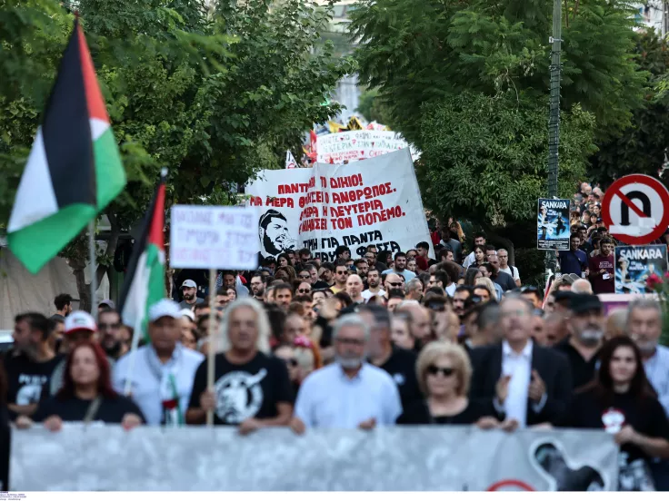 12 χρόνια από τη δολοφονία του Παύλου Φύσσα: Σε εξέλιξη η αντιφασιστική πορεία