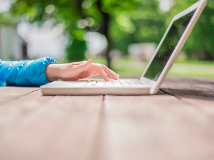 Gigabit Voucher: Άνοιξε η πλατφόρμα - Πώς θα πάρετε 200 ευρώ