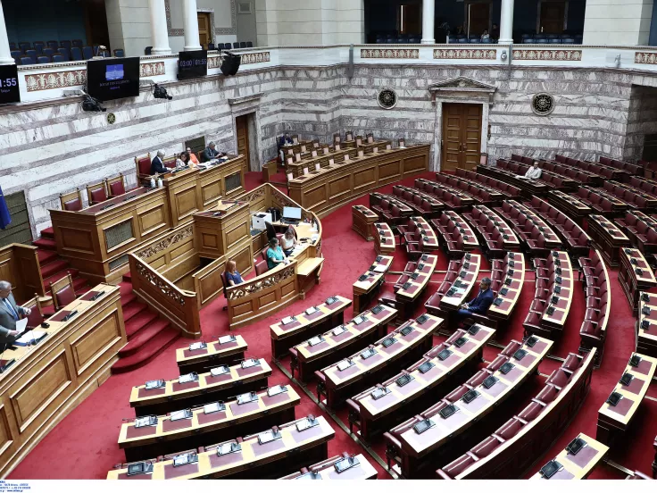 Νομοσχέδιο κοινωνικής αντιπαροχής: Στέγη, τρίτεκνοι και ΑμεΑ στο επίκεντρο