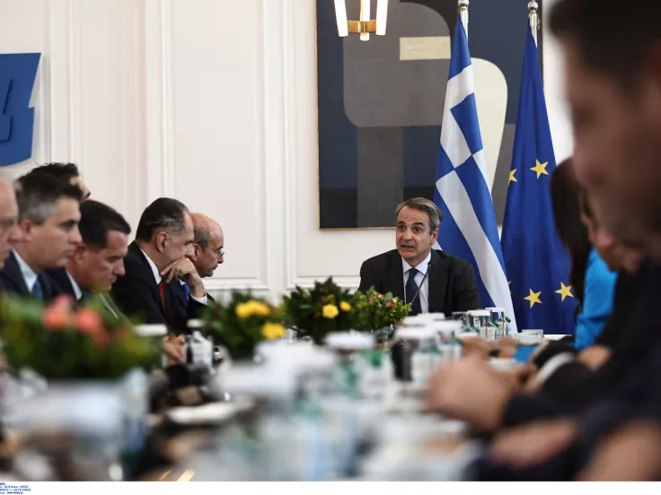 Δημόσιοι υπάλληλοι: Διπλασιάζονται οι δικαιούχοι του μπόνους